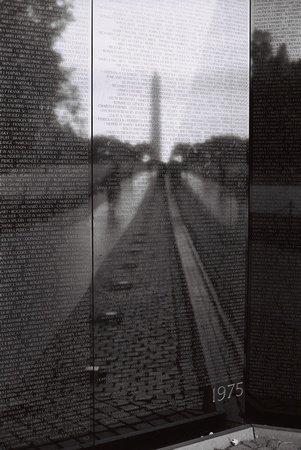 138. Vietnam War Memorial, Vertical, B+W
