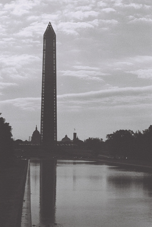 138.  Washington Monument B+W